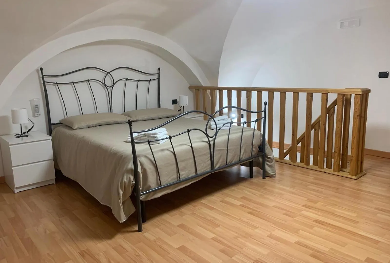 Salette Home Katanya Daire