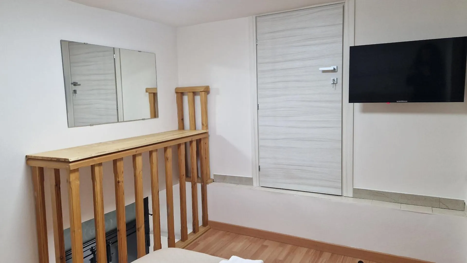 Salette Home Katanya 0*,  İtalya